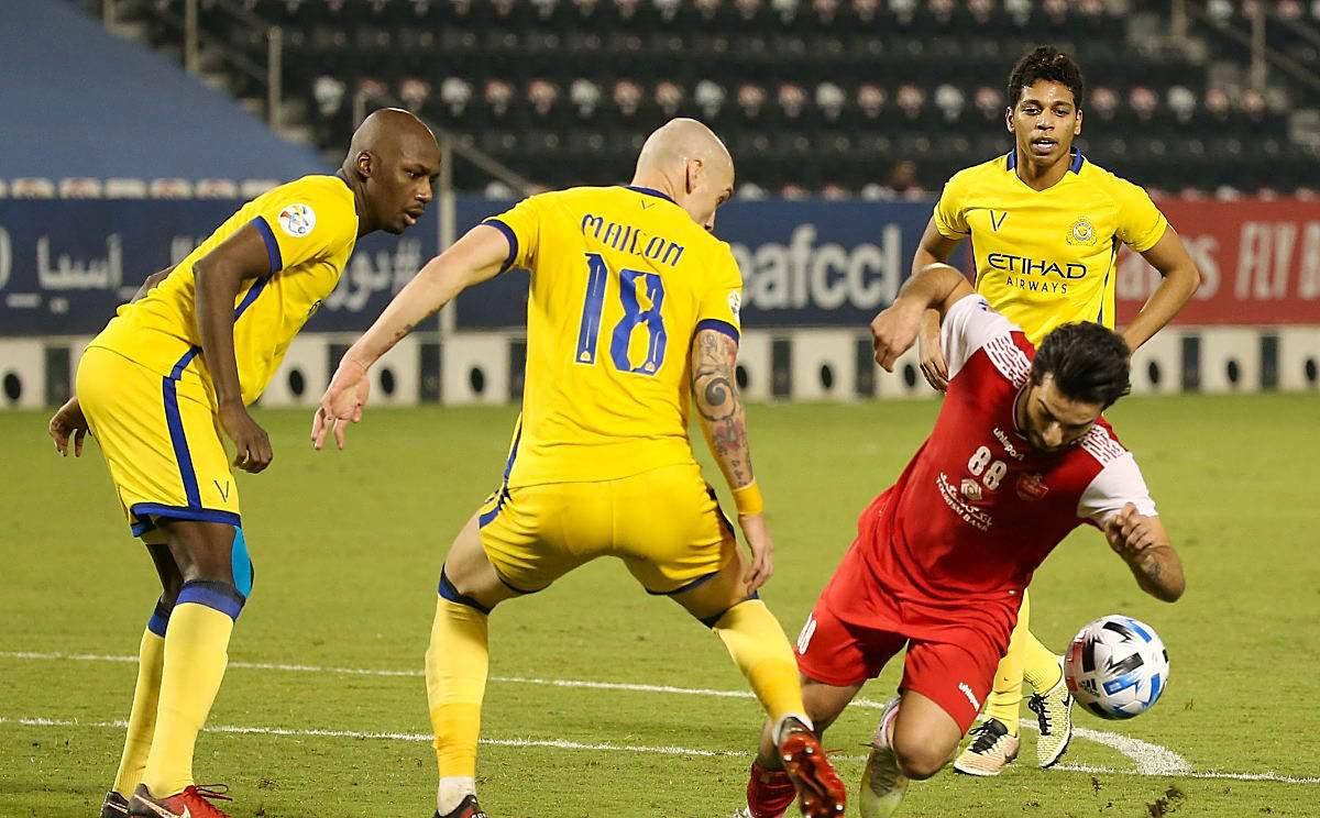 集结日皇家马德里防线松动：欧篮联节点到来，球迷炸锅，医务组通报恢复的简单介绍