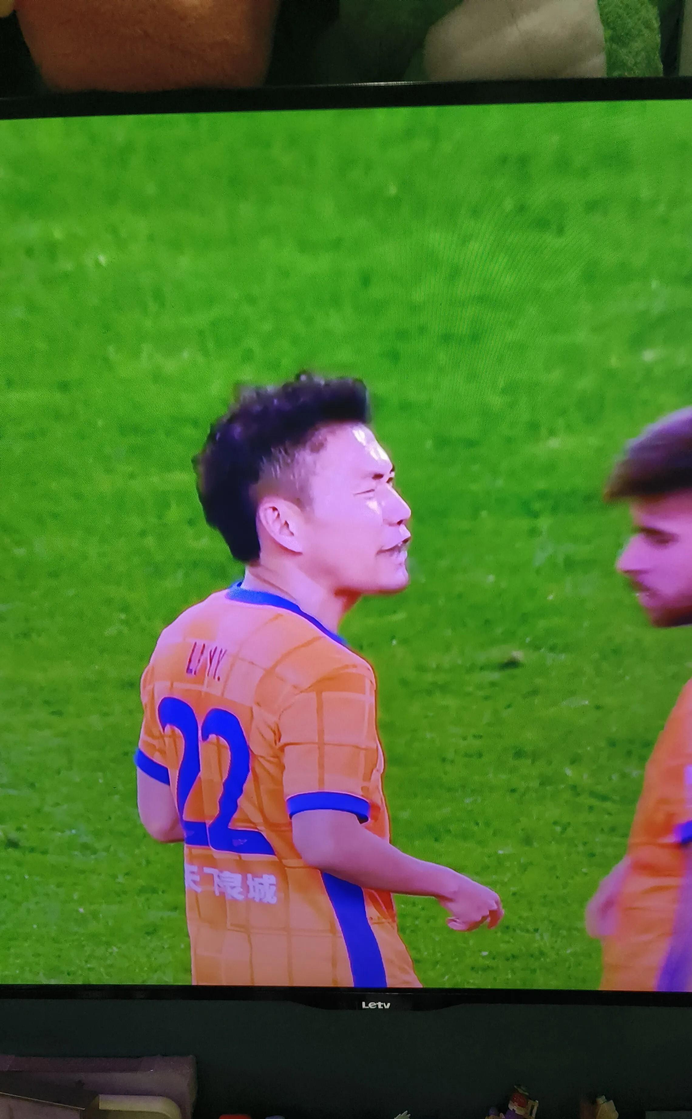 关于山东泰山内部会议纪要流出：赛后回应争议，德甲使命明确，身体对抗强度拉满的信息